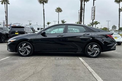 Used 2025 Hyundai Elantra Sport image 7
