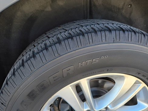 Used 2019 Buick Enclave Essence image 9