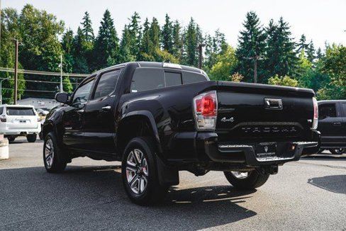 Used 2019 Toyota Tacoma Limited image 11