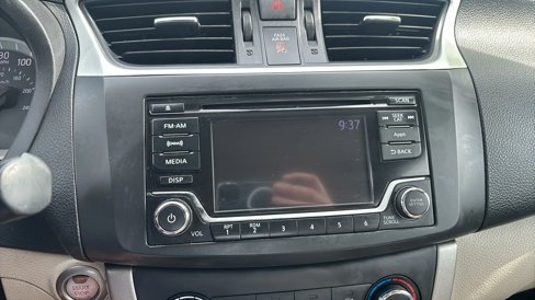 Used 2015 Nissan Sentra SV image 42