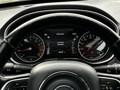 Used 2019 Jeep Compass Latitude image 18