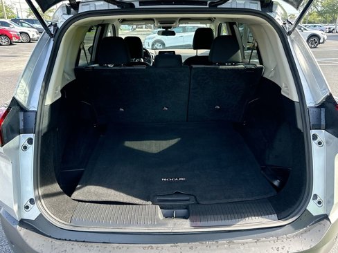 Used 2023 Nissan Rogue SV image 25