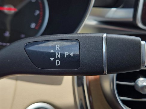 Used 2018 Mercedes-Benz GLC 300 image 26