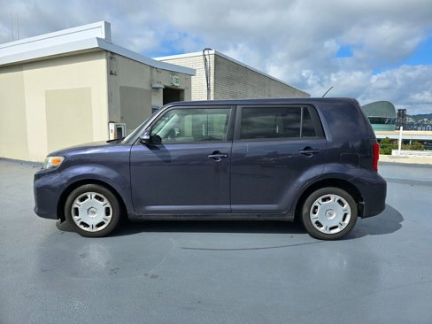 Used 2012 Scion xB image 2