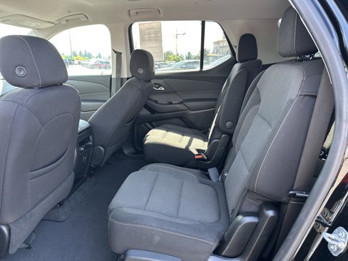 Used 2020 Chevrolet Traverse LT w/ LPO, Blackout Package image 12