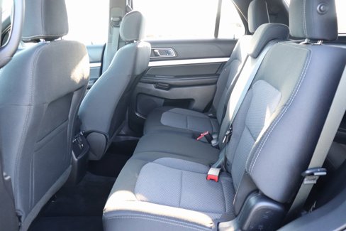 Used 2017 Ford Explorer XLT image 18