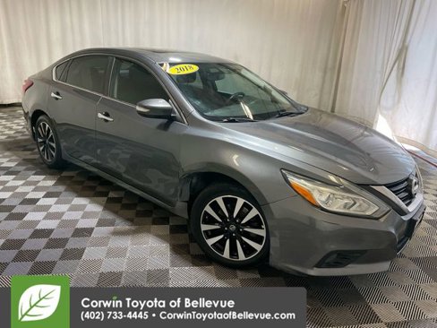 Used 2018 Nissan Altima 2.5 SV w/ 2.5 SV Technology Package image 2