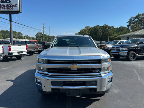 Used 2019 Chevrolet Silverado 2500 LT w/ Texas Edition image 2