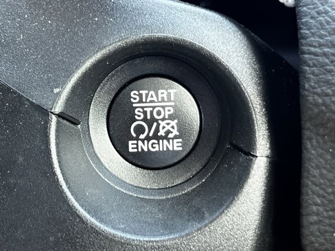 Used 2021 Jeep Compass Limited w/ Sun and Sound Group image 16