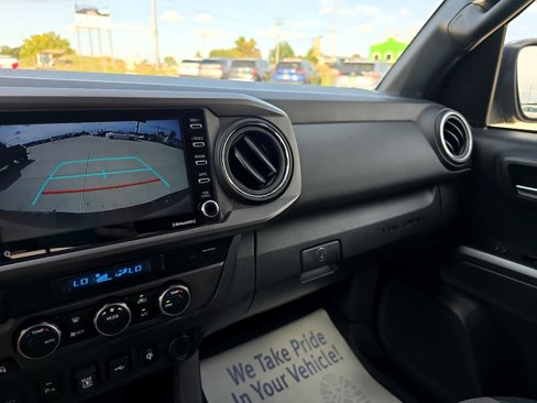 Used 2023 Toyota Tacoma TRD Off-Road image 34