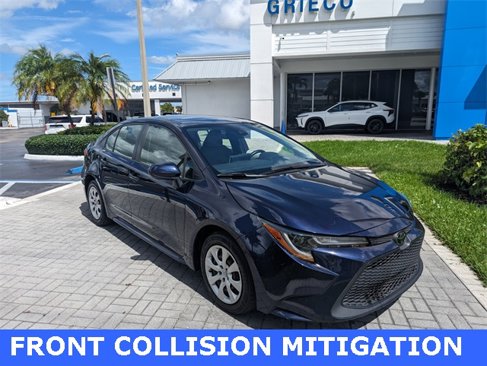 Used 2021 Toyota Corolla LE image 2