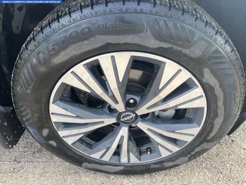 Used 2022 Nissan Rogue SV image 5