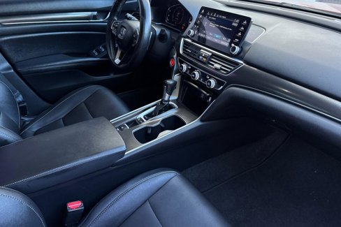 Used 2019 Honda Accord Sport image 17
