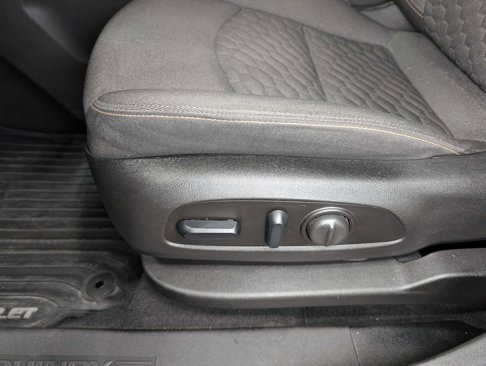 Used 2018 Chevrolet Equinox LT image 35