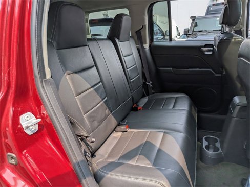 Used 2016 Jeep Patriot High Altitude image 22