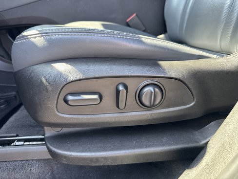 Used 2019 Buick Enclave Essence image 26