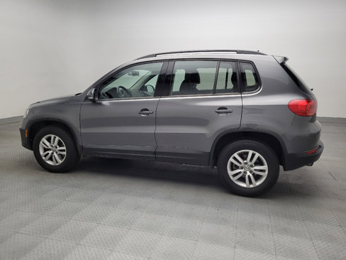 Used 2016 Volkswagen Tiguan S image 3