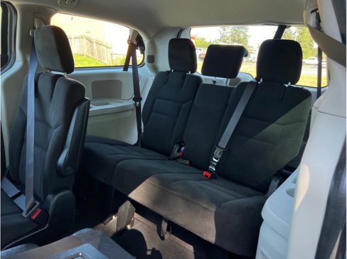 Used 2016 Dodge Grand Caravan American Value Package w/ UConnect Hands-Free Group image 14
