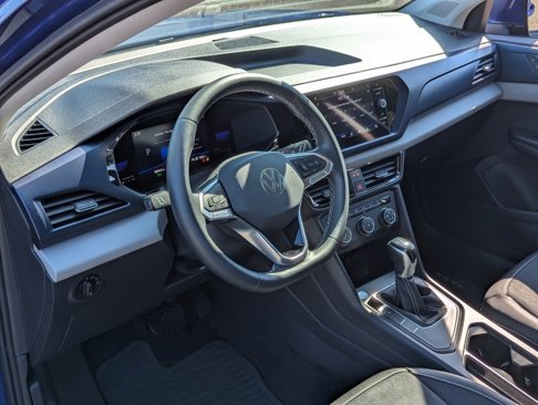 Certified 2022 Volkswagen Taos SE image 12