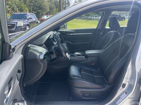 Used 2024 Nissan Altima 2.5 SR image 11