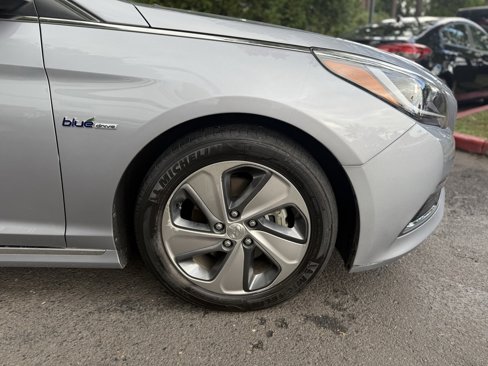 Used 2017 Hyundai Sonata Limited image 12