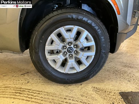 Used 2023 Nissan Frontier SV image 17