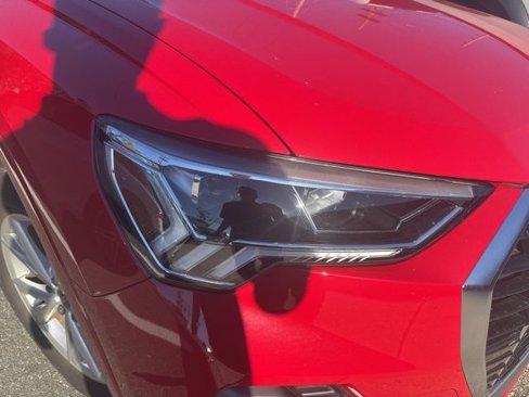 Used 2023 Audi Q3 2.0T Premium image 2