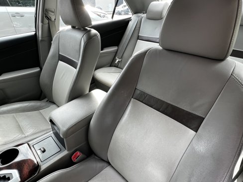 Used 2014 Toyota Camry XLE image 17