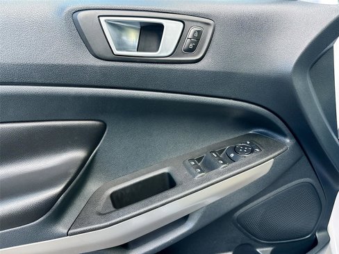 Used 2018 Ford EcoSport Titanium w/ Titanium Cold Weather Package image 19