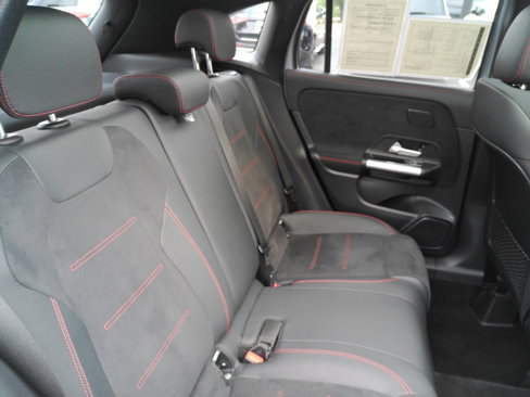Certified 2025 Mercedes-Benz GLA 250 4MATIC image 23