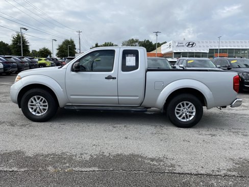 Used 2017 Nissan Frontier SV image 4