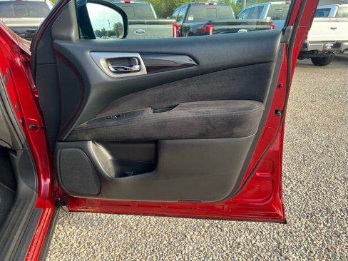 Used 2013 Nissan Pathfinder SV image 19
