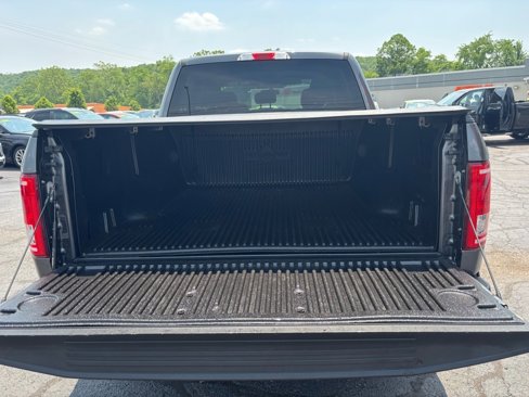 Used 2015 Ford F150 XLT image 11