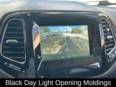 Used 2021 Jeep Compass Latitude image 10