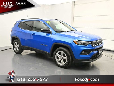 Used 2023 Jeep Compass Latitude w/ Convenience Group image 1