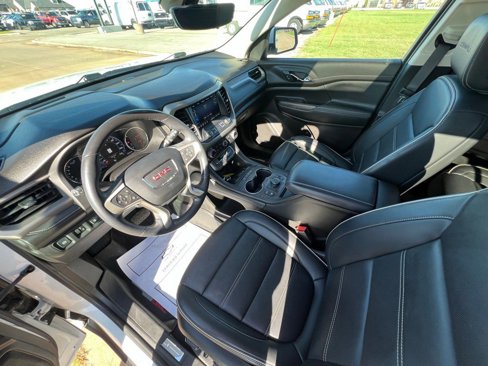 Used 2022 GMC Acadia Denali w/ Denali Technology Package image 11