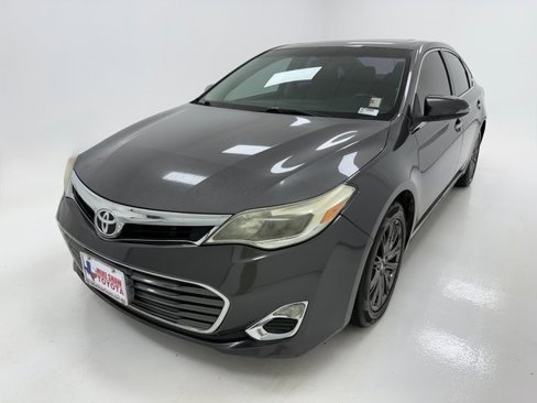 Used 2015 Toyota Avalon XLE Premium image 4