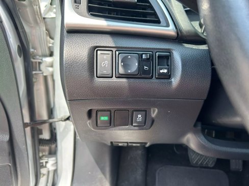 Used 2019 Nissan Sentra SV image 11
