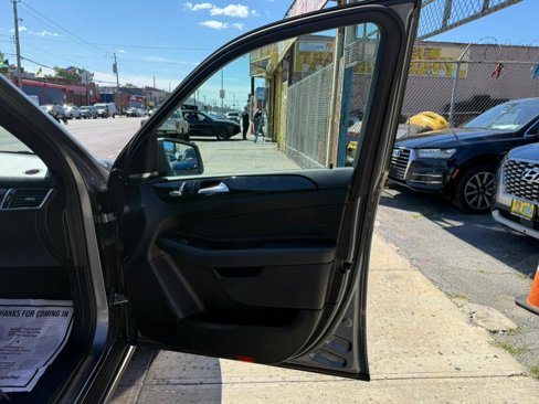 Used 2018 Mercedes-Benz GLE 350 4MATIC w/ Premium 1 Package image 23