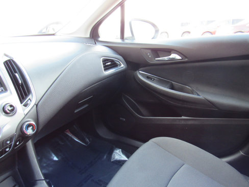Used 2017 Chevrolet Cruze LT w/ Sun And Sound Package image 26