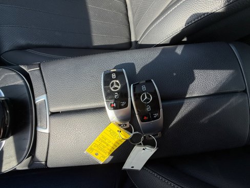 Used 2019 Mercedes-Benz E 300 image 38