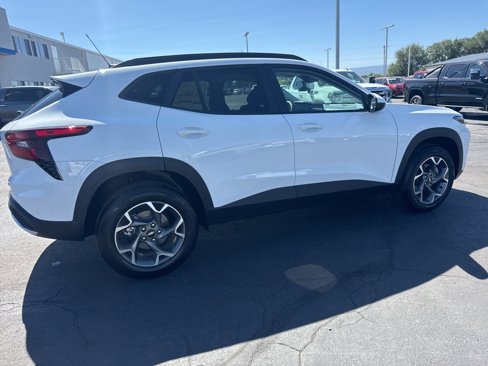 New 2025 Chevrolet Trax LT w/ LT Convenience Package image 4