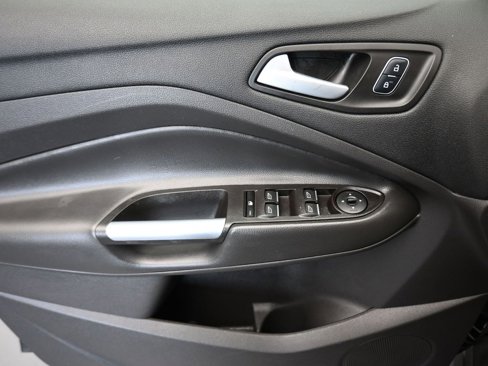 Used 2017 Ford C-MAX SE image 10