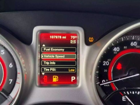 Used 2017 Dodge Journey SE w/ Flexible Seating Group image 23