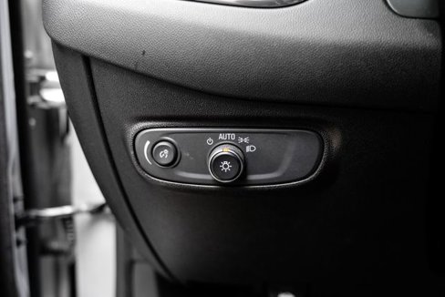 Used 2019 Chevrolet Equinox LT image 39