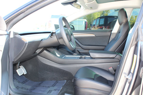 Used 2021 Tesla Model 3 Performance image 36