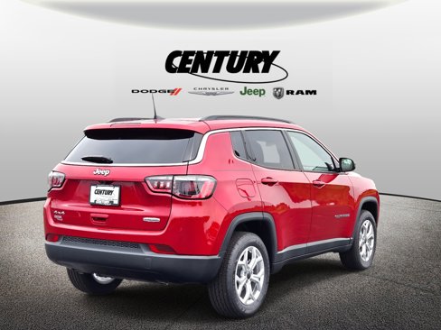 New 2025 Jeep Compass Latitude image 4