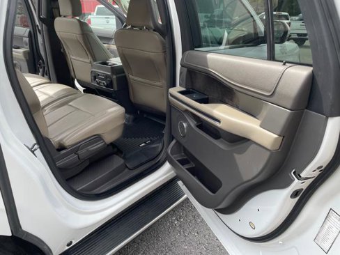 Used 2018 Ford Expedition Max XLT w/ Equipment Group 202A image 25
