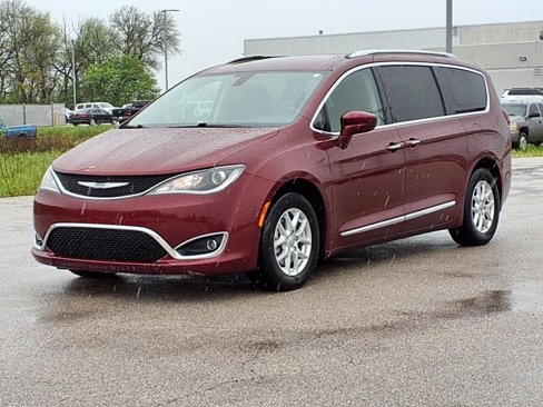 Used 2020 Chrysler Pacifica Touring-L image 32