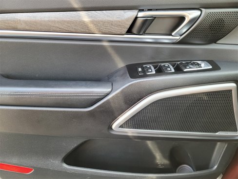 Used 2020 Kia Telluride EX image 37